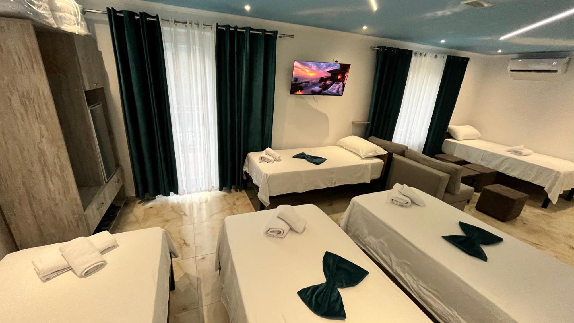 Hotel Davids Koman Luaran gambar