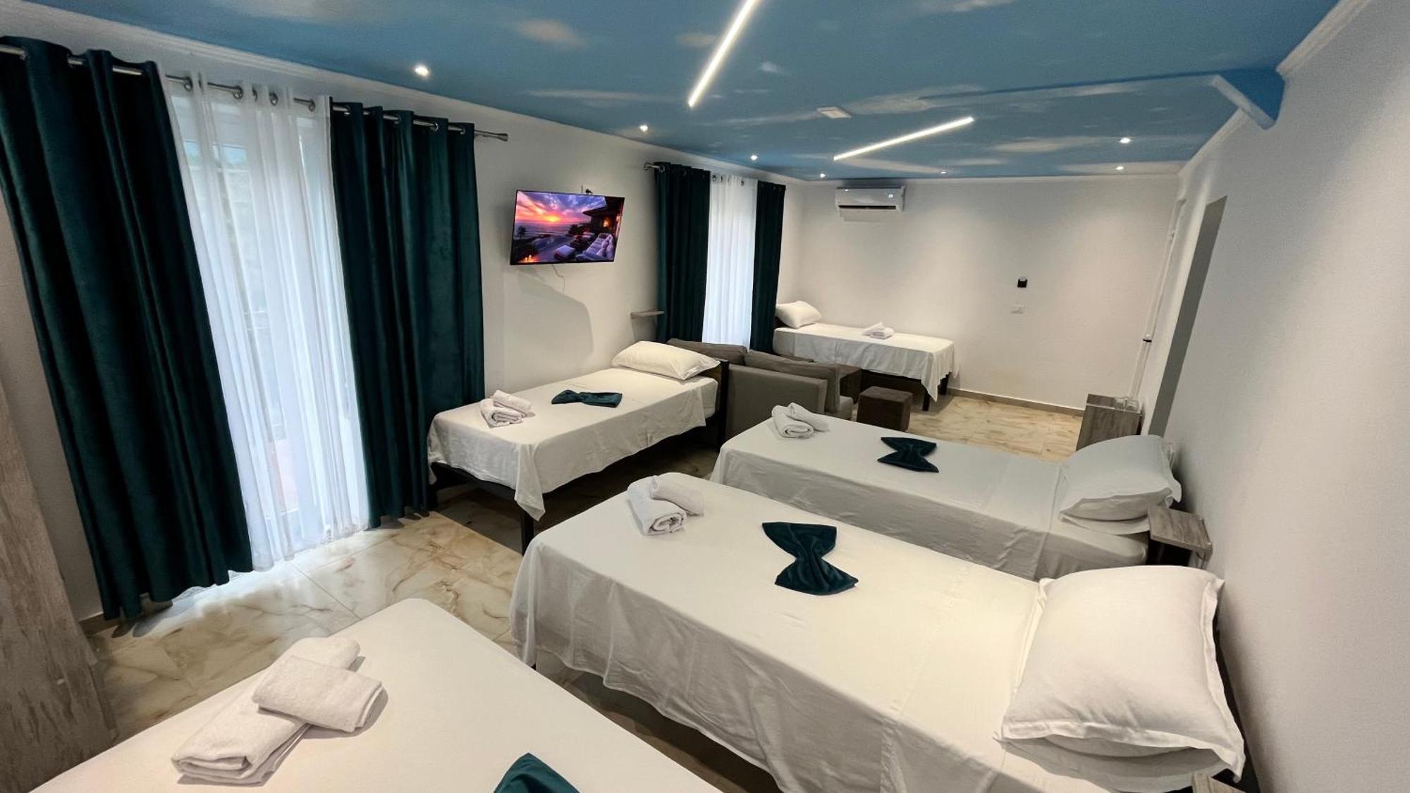 Hotel Davids Koman Luaran gambar