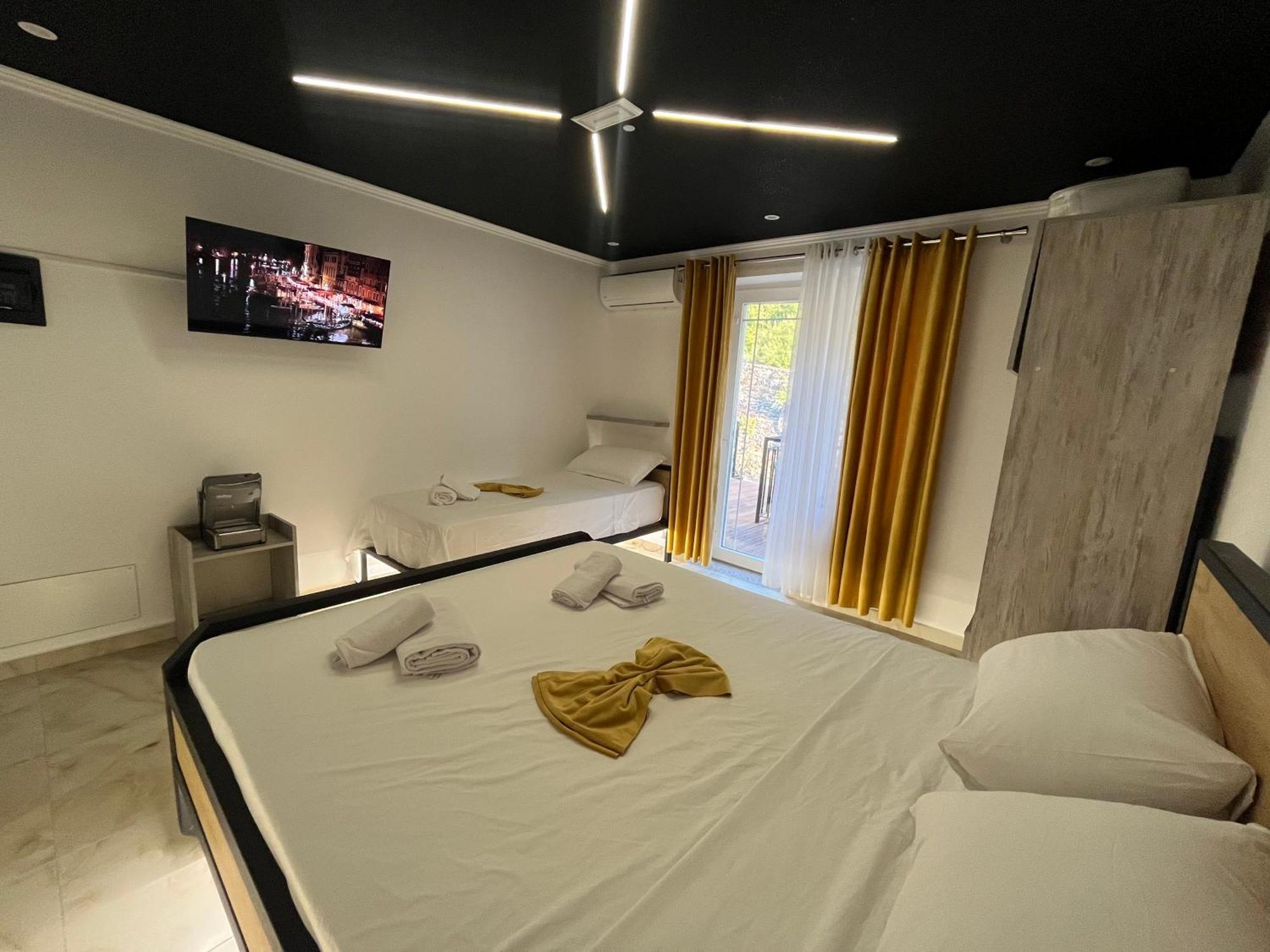 Hotel Davids Koman Luaran gambar